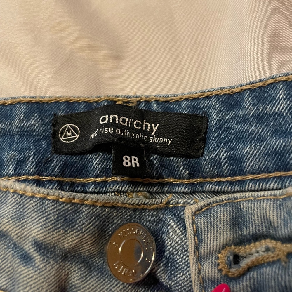Jeans - Picture 2 of 3